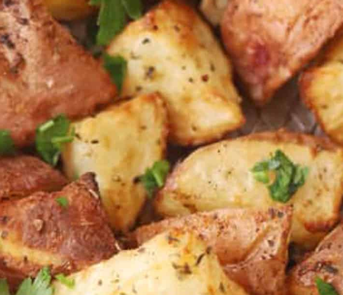 A Guide to Using Oil in Your Air Fryer Potato Recipes